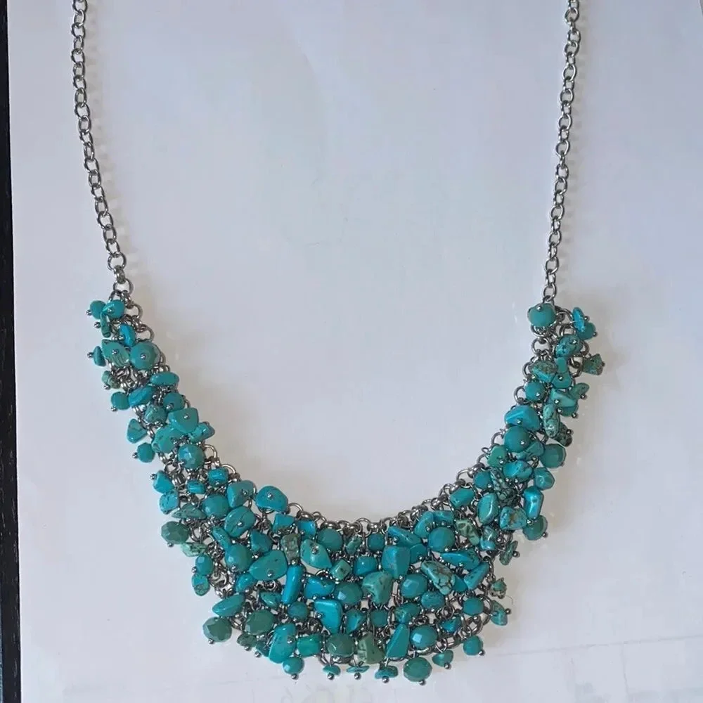 Turquoise colored chipped stone bead necklace
